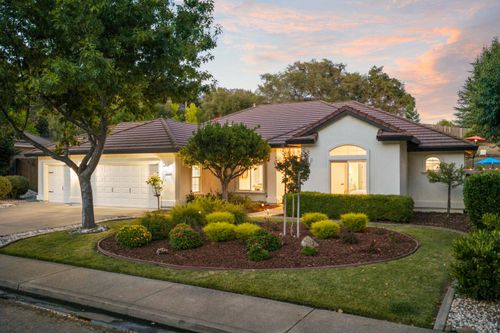 10930 Sunrise Ridge Cir, Auburn, CA, 95603-6037 | Card Image