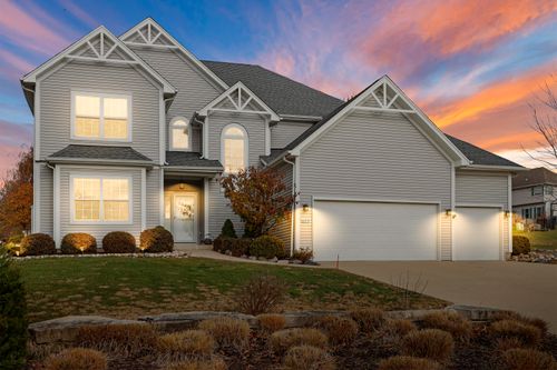 699 S Stone Ridge Dr, Lake Geneva, WI, 53147-8910 | Card Image