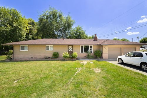 1048 Laurel Ave, Olivehurst, CA, 95961-6749 | Card Image