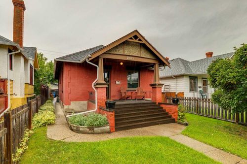 2003 26a St Sw, Calgary, AB, T3E2B9 | Card Image