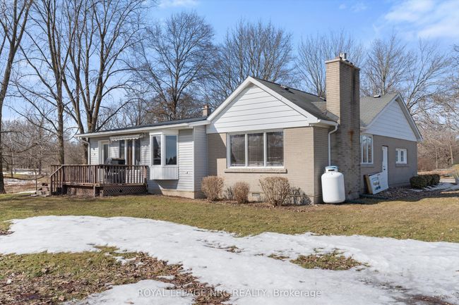322 Foss Rd, House other with 3 bedrooms, 1 bathrooms and 4 parking in Fenwick ON | Image 30