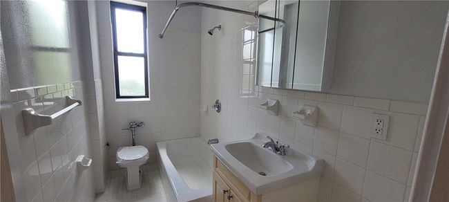 APT-5A - 360 E 234 Th St, Condo with 1 bedrooms, 1 bathrooms and null parking in Bronx NY | Image 12