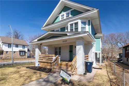 3200 Lockridge Ave, Kansas City, MO, 64128-1221 | Card Image