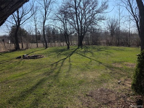 7145 Linden Rd, Swartz Creek, MI, 48473-9417 | Card Image