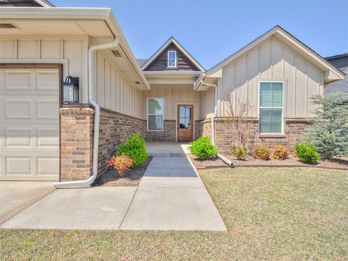 9305 Taggert Lane, Yukon, OK, 73099 | Card Image