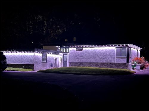 35 Fenwood Ave, Smithfield, RI, 02917-3907 | Card Image