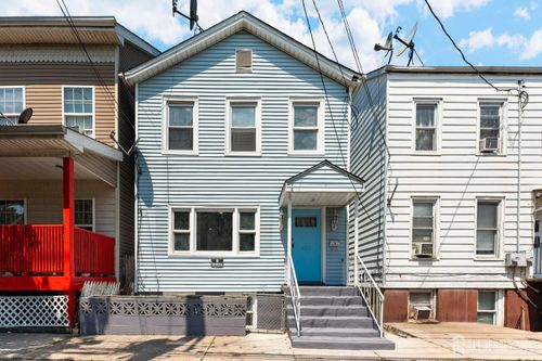 73 Remsen Ave, New Brunswick, NJ, 08901-2665 | Card Image