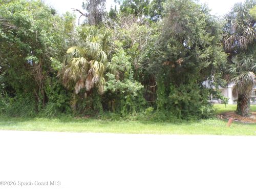 1077 Blossom Dr, Sebastian, FL, 32958-5109 | Card Image