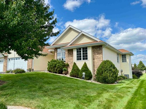 108 Boeing Trl, Poplar Grove, IL, 61065-7823 | Card Image
