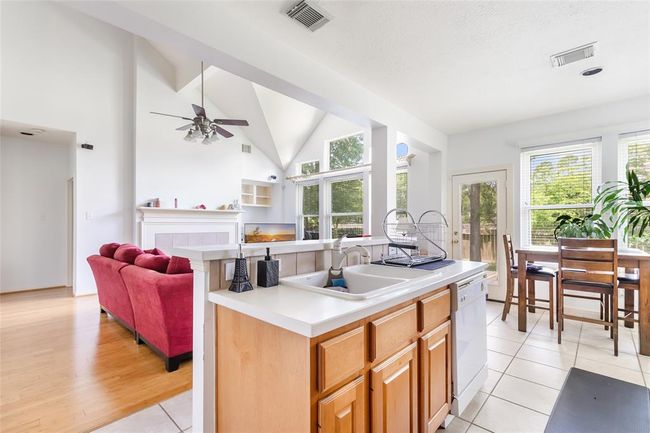 25603 Myrtle Spgs, House other with 4 bedrooms, 3 bathrooms and 2 parking in Spring TX | Image 11