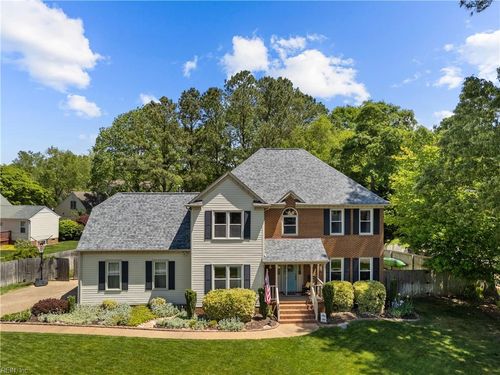 305 Allen Harris Dr, Yorktown, VA, 23692-4114 | Card Image
