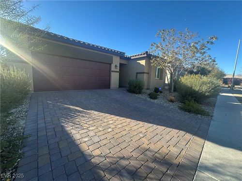 4513 Meline Ave, North Las Vegas, NV, 89084-4931 | Card Image