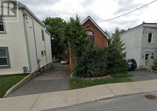 35 Pinhey St, Ottawa, ON, K1Y1T3 | Card Image