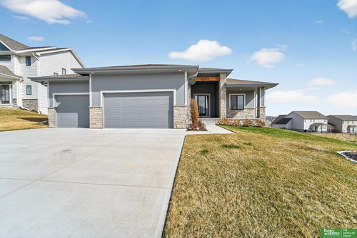 16962 Cora St, Bennington, NE, 68007-5060 | Card Image