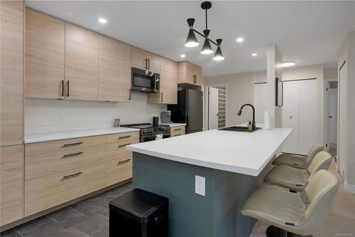 305-585 Dogwood St S, Campbell River, BC, V9W6T6 | Card Image