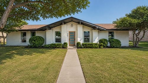 3757 Blue Trace Ln, Farmers Branch, TX, 75244-5408 | Card Image