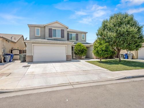 3807 N Pearwood Ave, Fresno, CA, 93727-0812 | Card Image