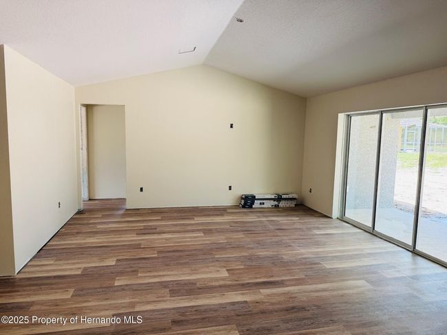 11406 Labrador Duck Rd, House other with 3 bedrooms, 2 bathrooms and null parking in WEEKI WACHEE FL | Image 6