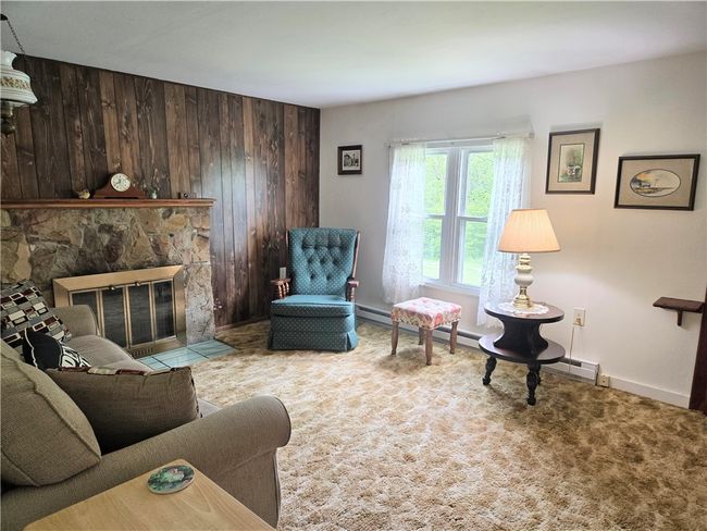 1126 Slate Point Rd, House other with 3 bedrooms, 1 bathrooms and 1 parking in Vandergrift PA | Image 14