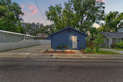 118 W Sligh Ave, TAMPA, FL, 33604-5452 | Card Image