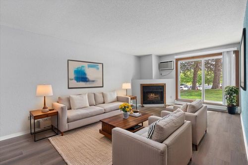 unit-123-3440 Golfview Dr, Eagan, MN, 55123-1283 | Card Image
