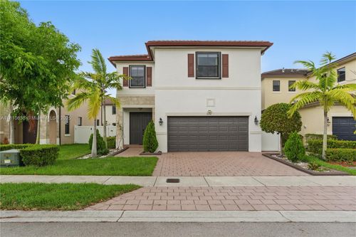 3534 W 106th St, Hialeah, FL, 33018-1252 | Card Image