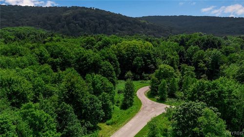 4456 Courtney Highland Dr, Great Valley, NY, 14741-9662 | Card Image
