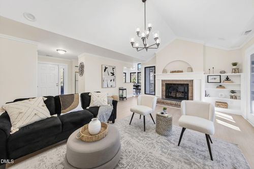 16 Stillwater Park, Durham, NC, 27707-6125 | Card Image