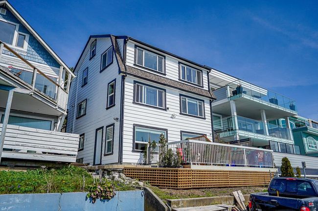 15156 Victoria Avenue, House other with 2 bedrooms, 6 bathrooms and 3 parking in White Rock BC | Image 1