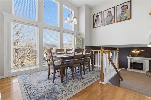 1829 White Tail Ln, Liberty, MO, 64068-2490 | Card Image