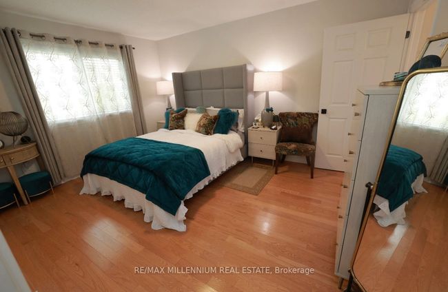 695 Poplar Rd, House other with 2 bedrooms, 4 bathrooms and 2 parking in Milton ON | Image 14