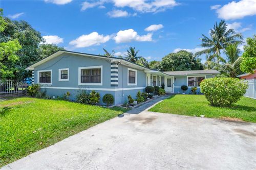 1290 Ne 144th St, Miami, FL, 33161-2535 | Card Image