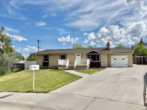 1335 Moose Ct, Kemmerer, WY, 83101-3523 | Card Image
