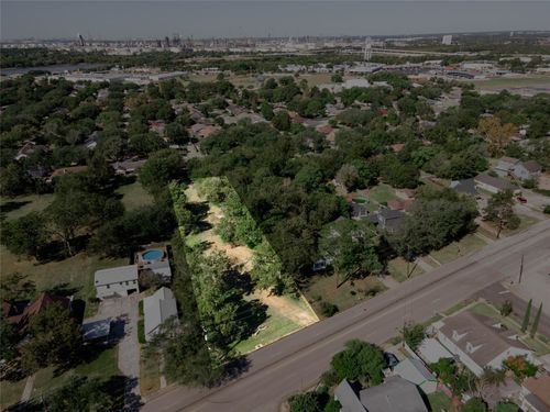 1101 N Pruett St, Baytown, TX, 77520-2815 | Card Image