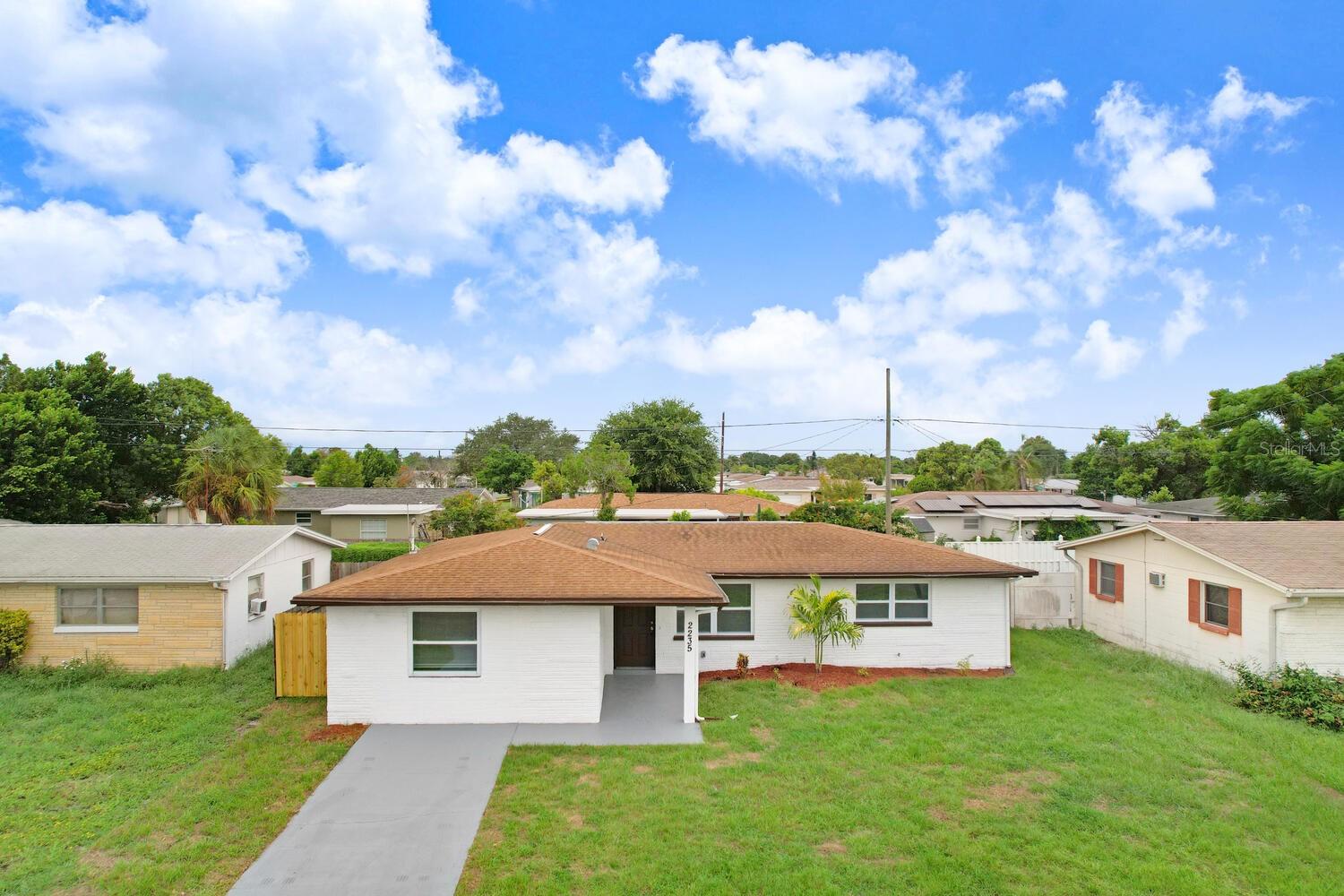 Roselawn Dr, Holiday, FL 34691