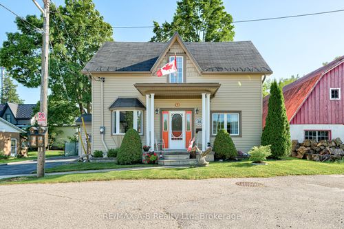 5 Cruickshank Street, Perth East, ON, N0K1N0 | Card Image