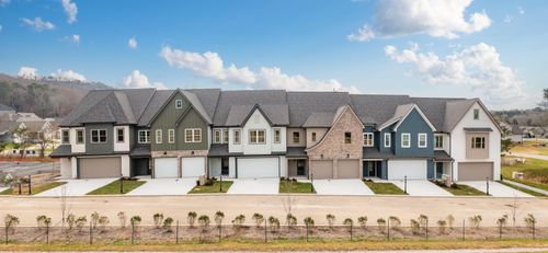 9690 Dutton Ln, Ooltewah, TN, 37363-1527 | Card Image
