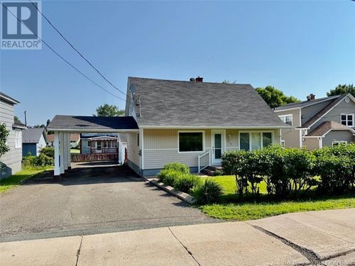 319 Goderich St, Dalhousie, NB, E8C1T8 | Card Image