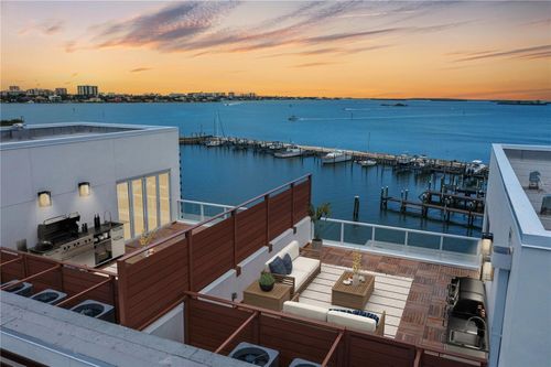 864 N Osceola Ave, CLEARWATER, FL, 33755-3036 | Card Image