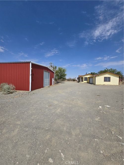 12285 Golden View Rd, Pinon Hills, CA, 92372 | Card Image