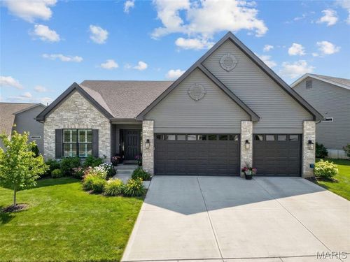 127 Columbia Meadows Ln, O Fallon, MO, 63366-6007 | Card Image