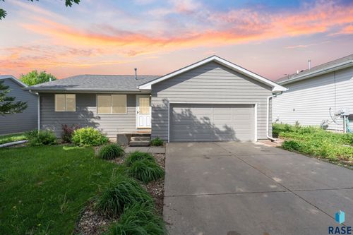 4413 W Peacock Dr Drive, Sioux Falls, SD, 57107 | Card Image