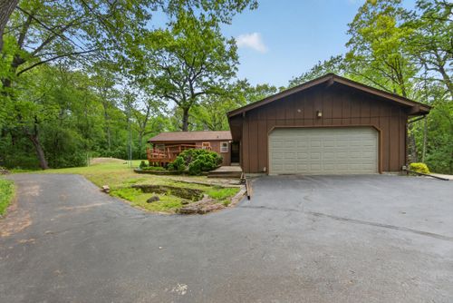 W284S3590 Grouse Ct, Waukesha, WI, 53189-8909 | Card Image