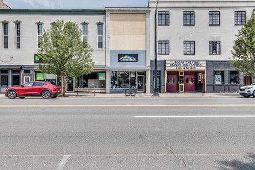 221 E Michigan Ave, Marshall, MI, 49068-1545 | Card Image