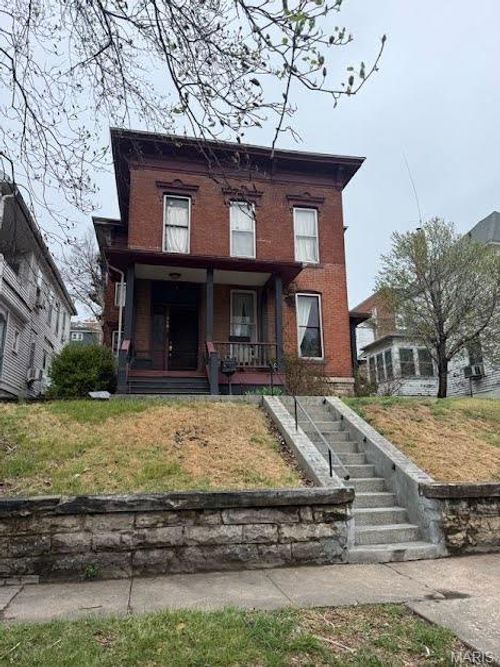 918 Center St, Hannibal, MO, 63401-3447 | Card Image