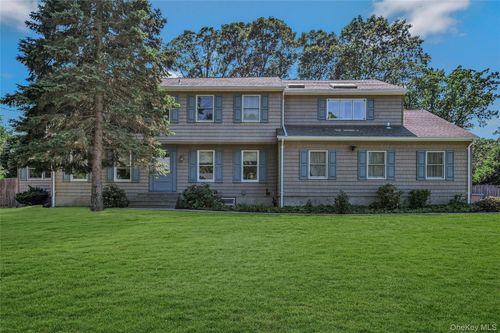 6 Settlers Way, Setauket, NY, 11733-1416 | Card Image