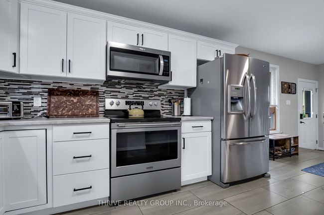 24 Portsmouth Rd, House other with 3 bedrooms, 2 bathrooms and 2 parking in London ON | Image 12