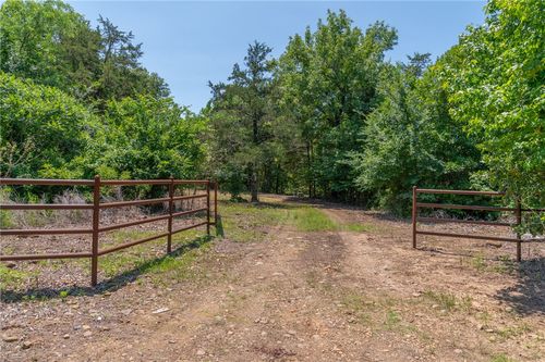 14939 Post Mountain Rd, Hodgen, OK, 74939 | Card Image