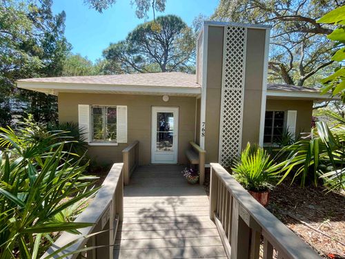 768 Alligator Dr, Alligator Point, FL, 32346-5104 | Card Image