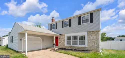 15 W Kennedy Dr, LAUREL SPRINGS, NJ, 08021-2768 | Card Image